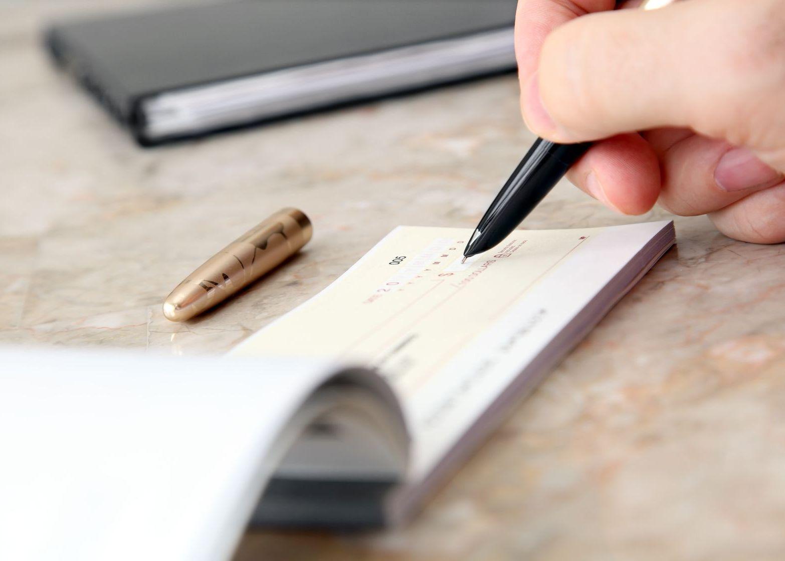 giro doloso de cheques - Camhi & Cía. Abogados